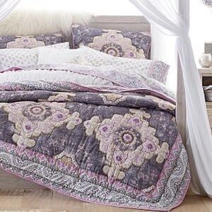 Pottery Barn Teen Bohemian Wonder Quilt + Shams